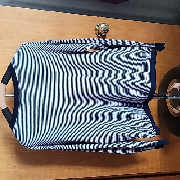 Gap Navy Blue and White Striped Pull Over Top - Picture 7 of 7
